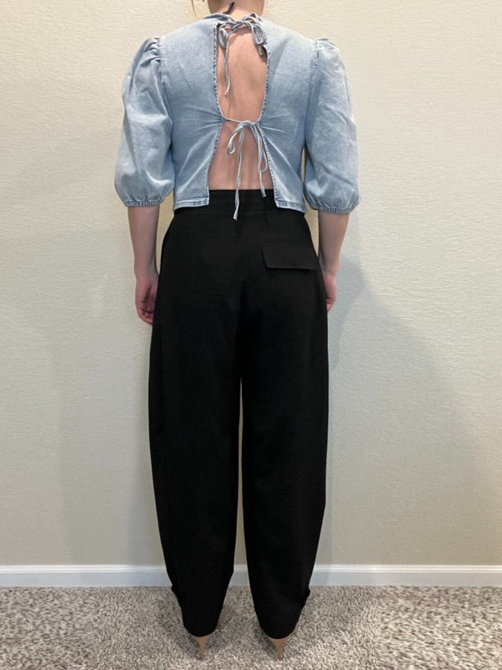 H&M Blue Denim Puff Sleeve Tie-Back Top – Size M
